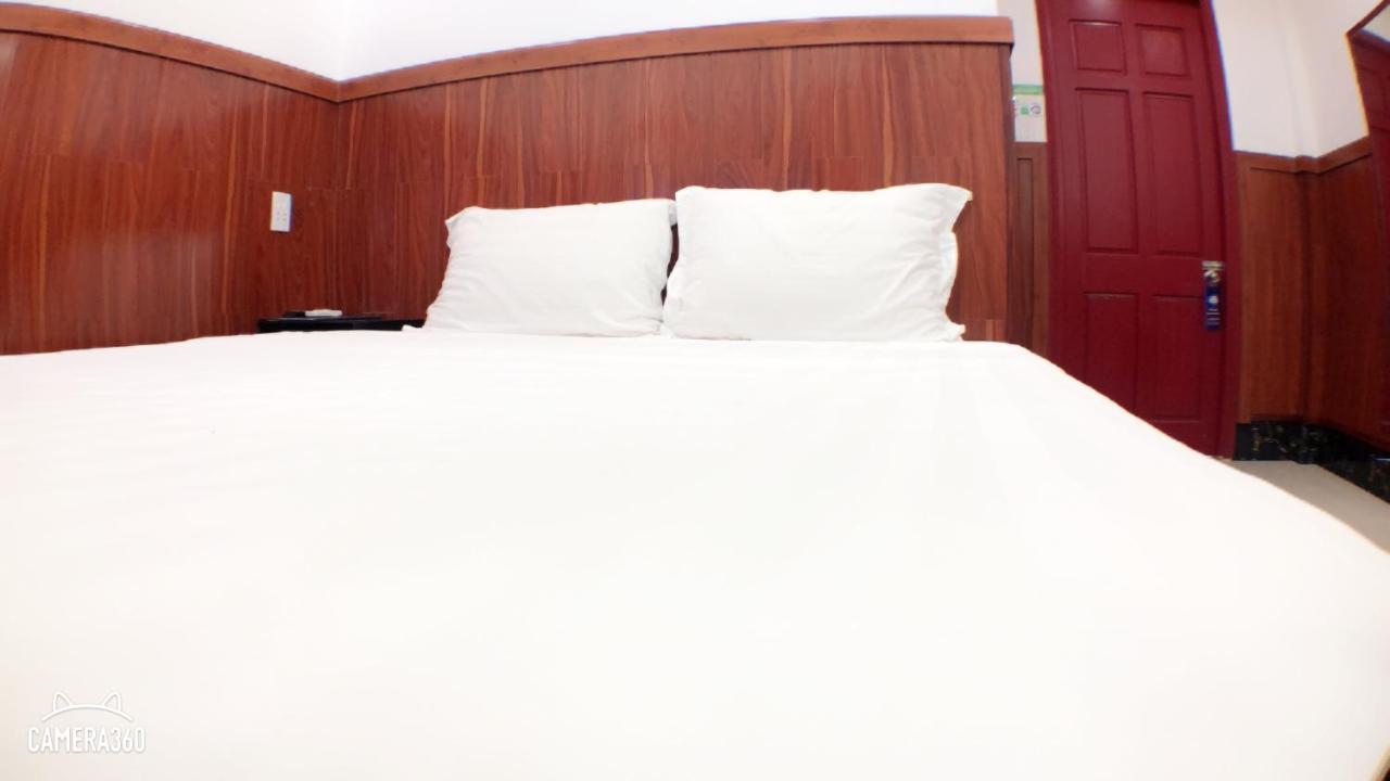 Ha Phat Hotel Duong Dong  Exteriör bild