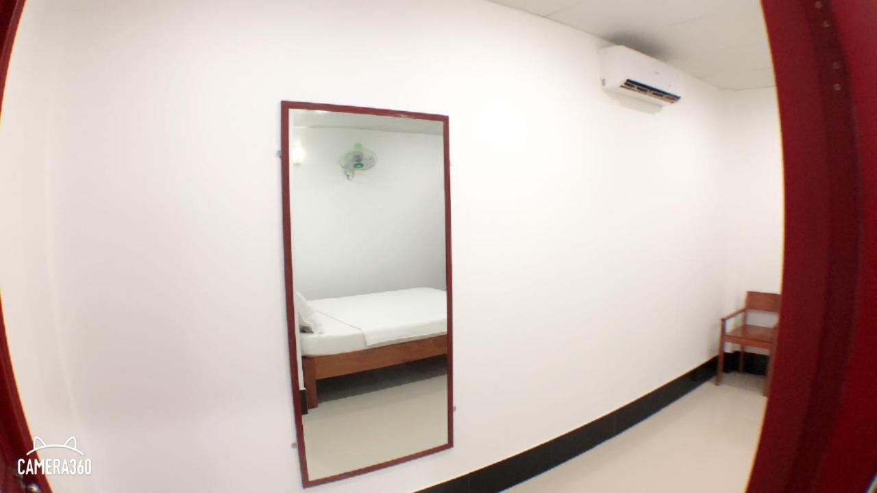 Ha Phat Hotel Duong Dong  Exteriör bild